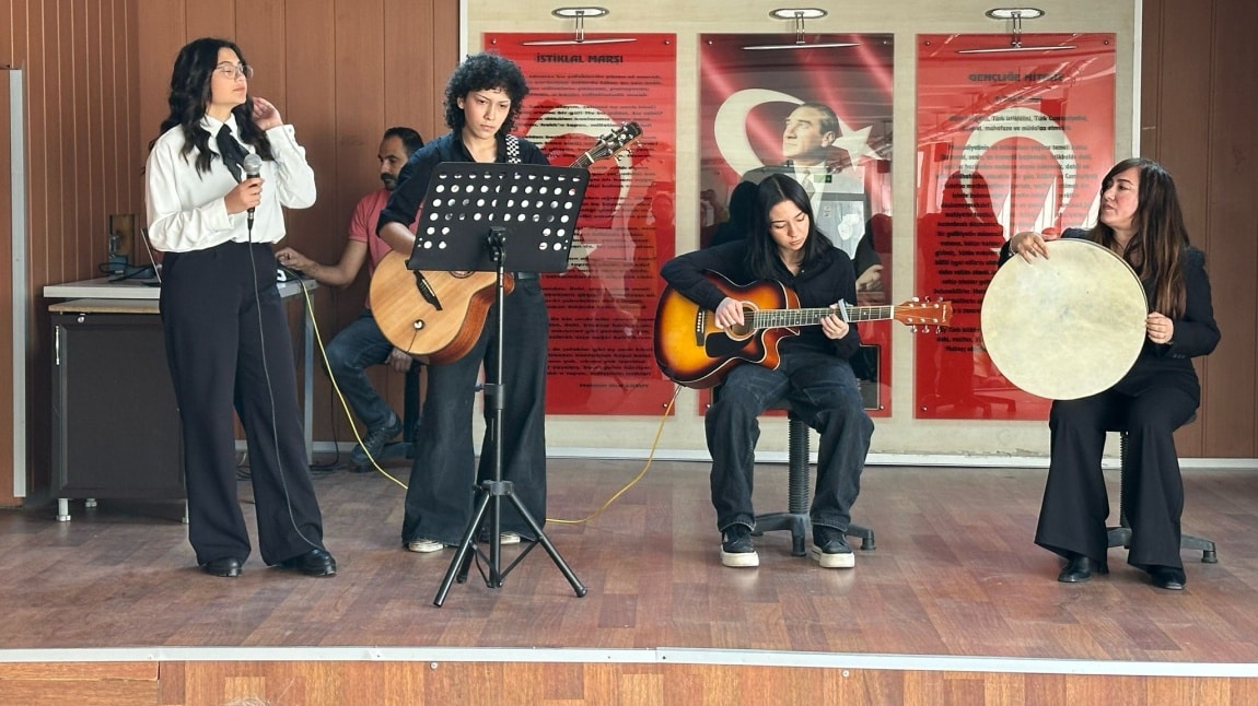 23 Nisan Ulusal Egemenlik ve Çocuk Bayramı